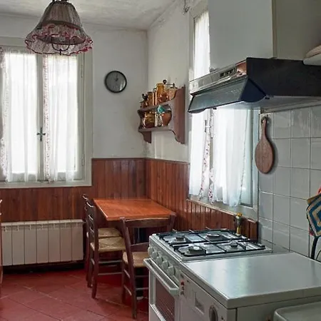 Historical Close To Cinque Terre Beverino